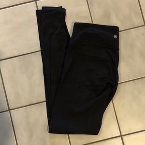 Lululemon wunder under black leggings